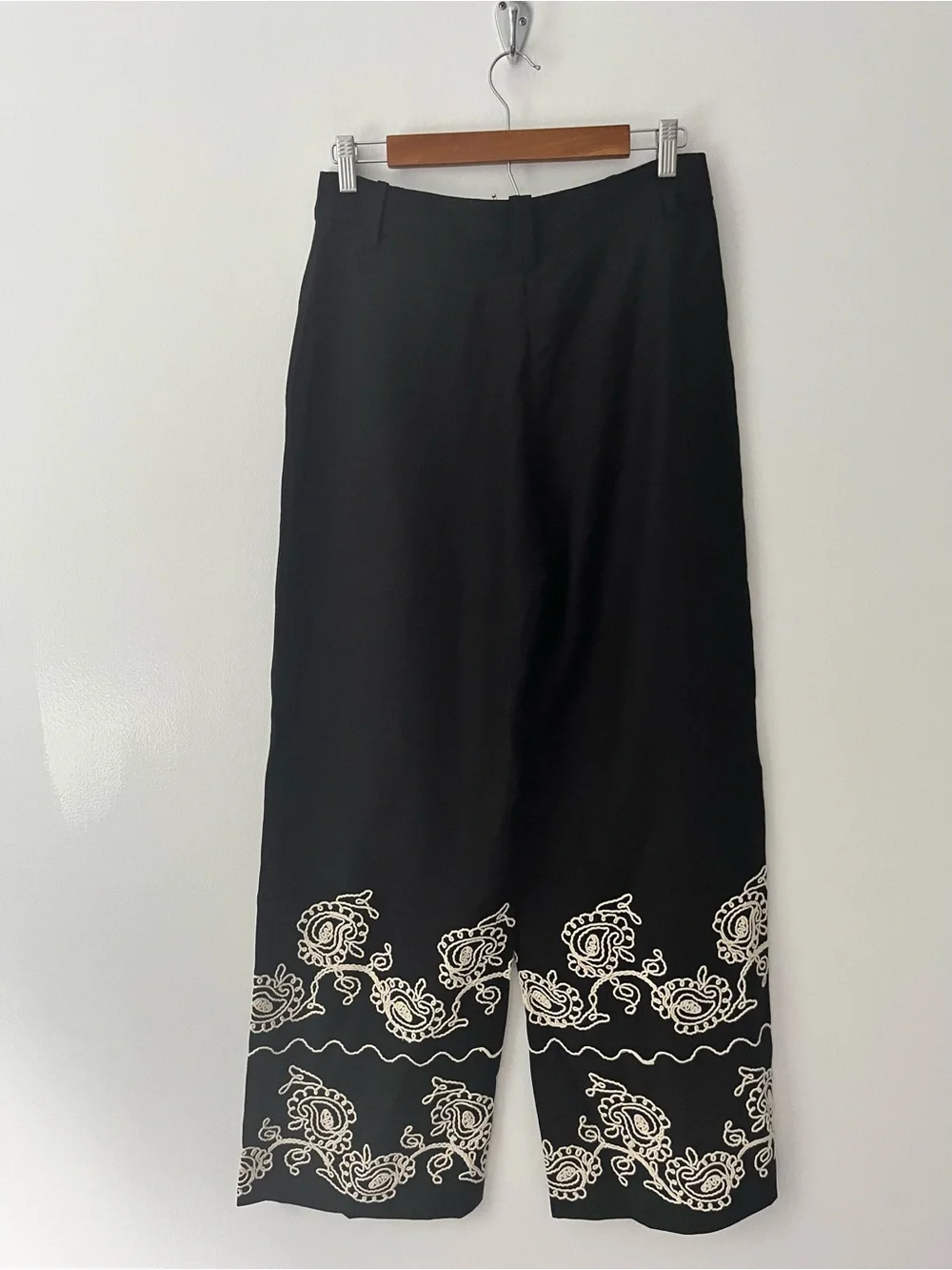 NEW Zara Collection Embroidered Floral Culotte Wide Leg Black Linen Pants Medium